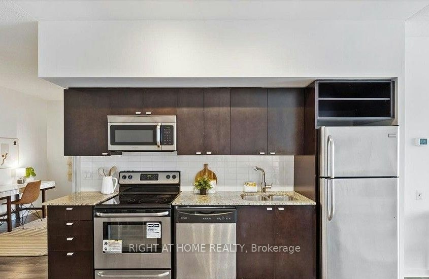 3313-105 The Queens Way, Toronto, ON, M6S 5B5 - 6