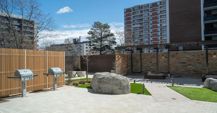 1001-21 Park Street E, Mississauga, ON, L5G 1L7 - 40