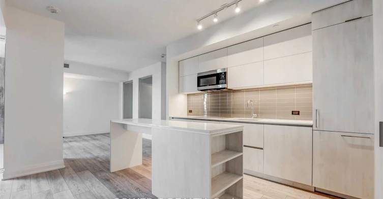 1001-21 Park Street E, Mississauga, ON, L5G 1L7 - 10