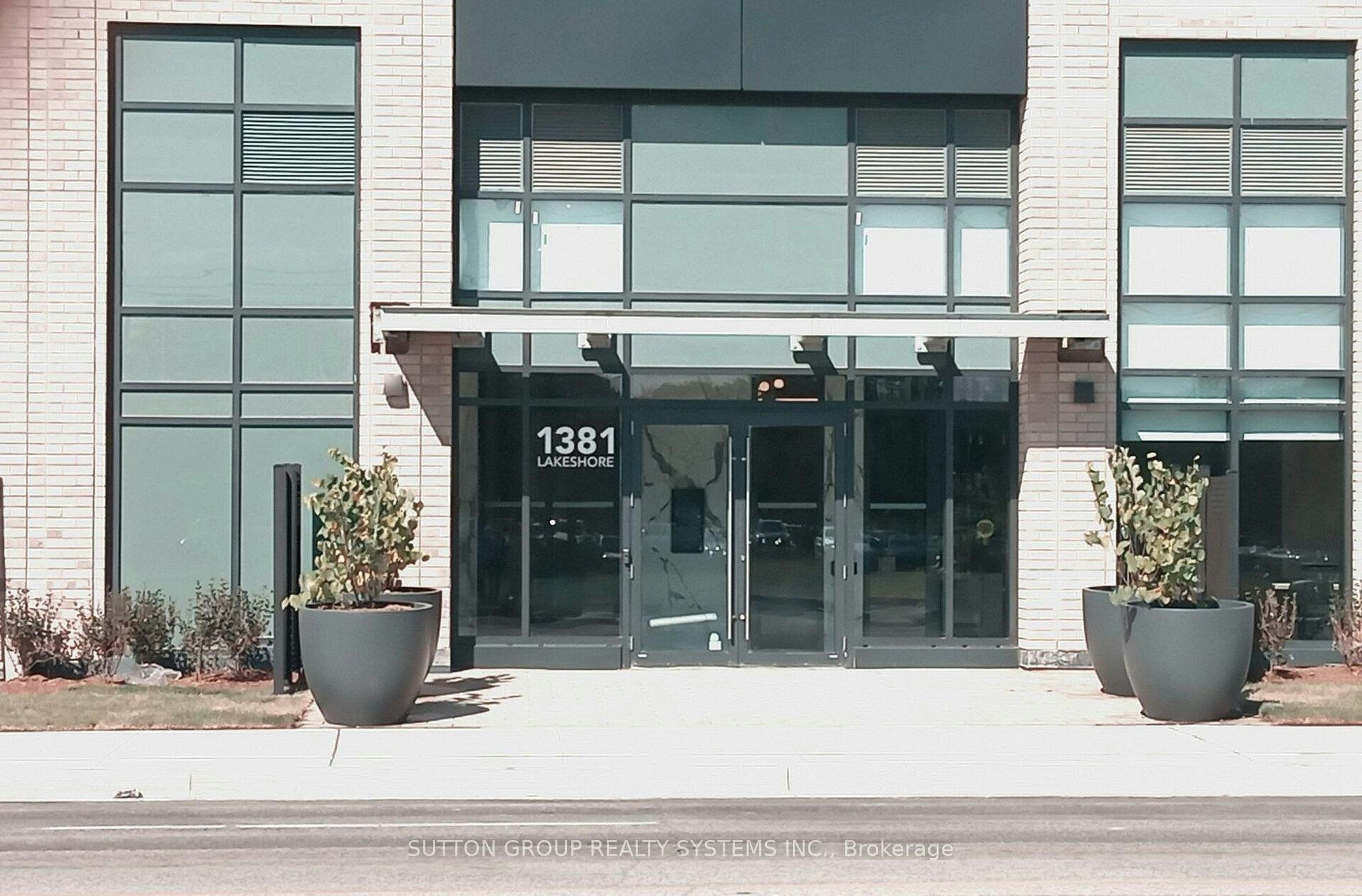 609-1381 Lakeshore Road E, Mississauga, ON, L5E 1G6 - 3