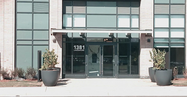 609-1381 Lakeshore Road E, Mississauga, ON, L5E 1G6 - 3