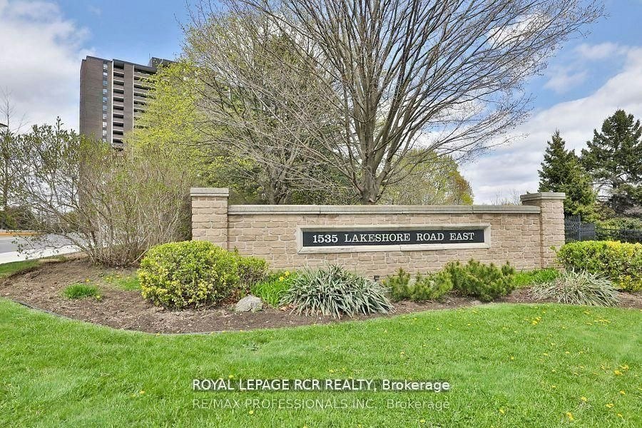 205-1535 Lakeshore Road E, Mississauga, ON, L5E 3E2