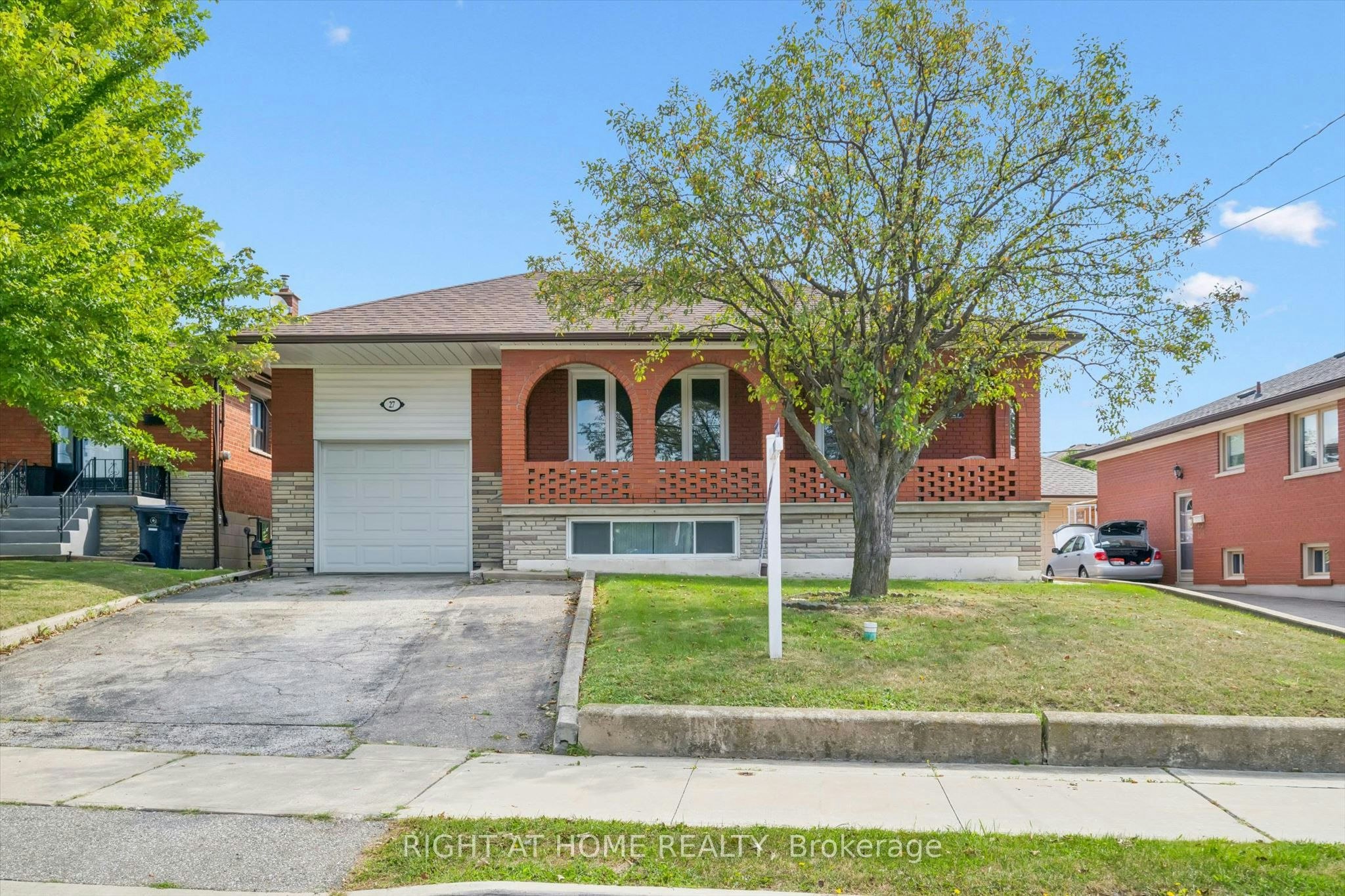 27 Jocada Road, Toronto, ON, M6L 2J4
