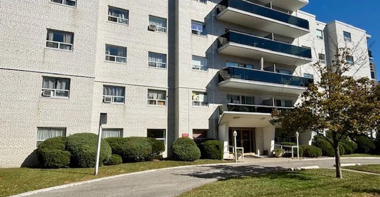 308-3151 Jaguar Valley Drive, Mississauga, ON, L5A 2H9