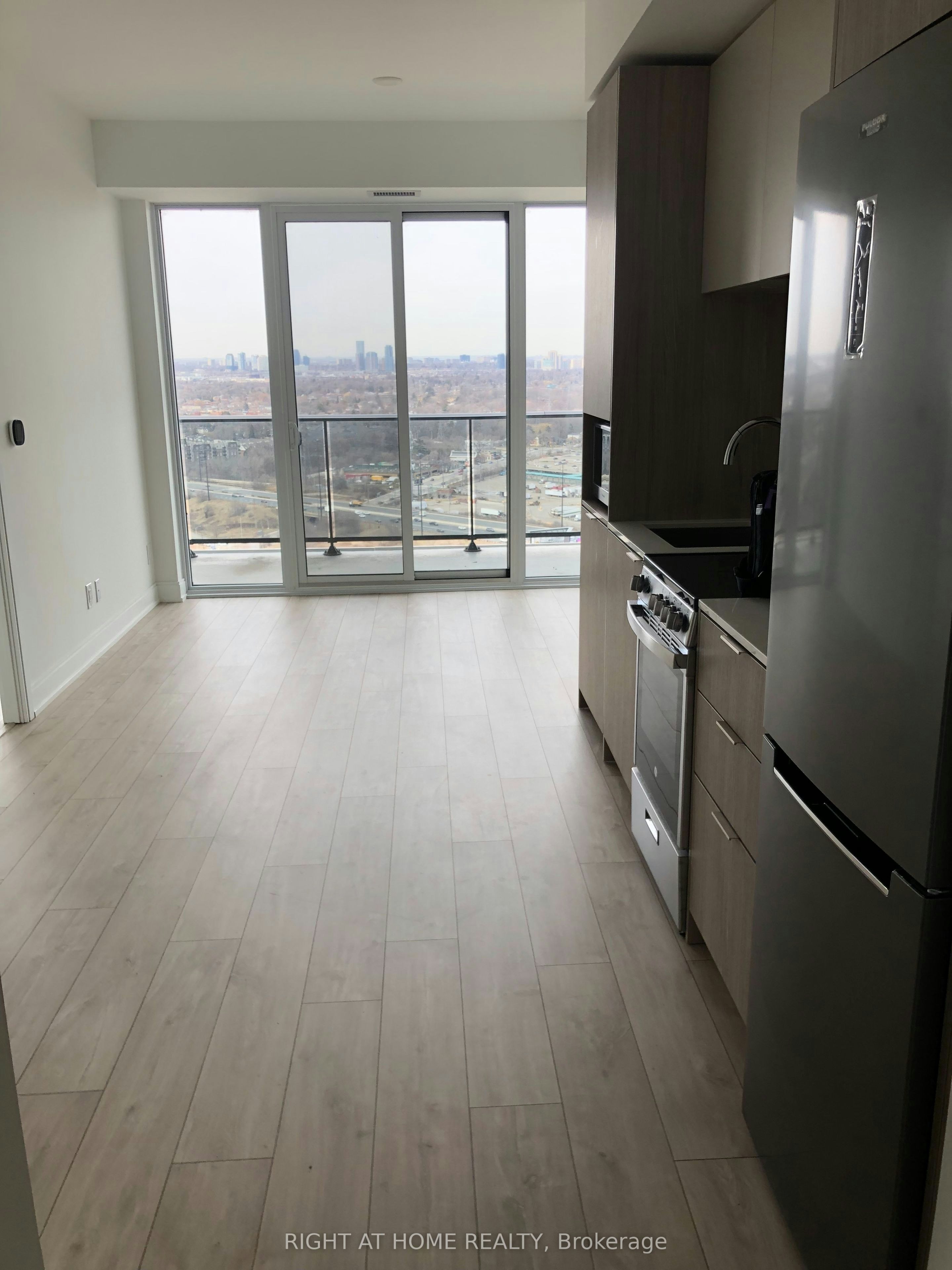 3201-70 Annie Craig Drive, Toronto, ON, M8V 0G2 - 2