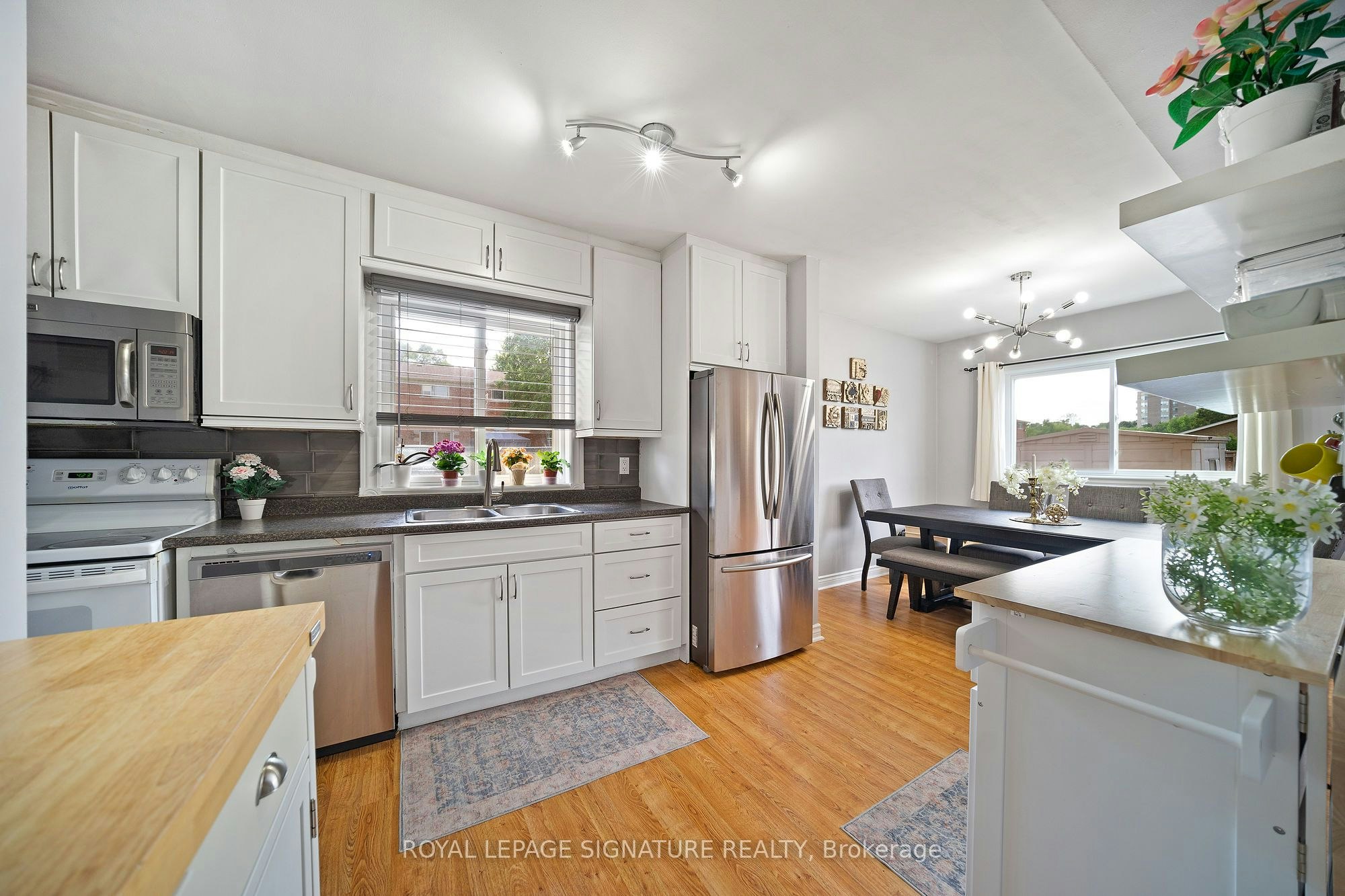 2-2027 Bluefields Drive, Burlington, ON, L7P 1J9