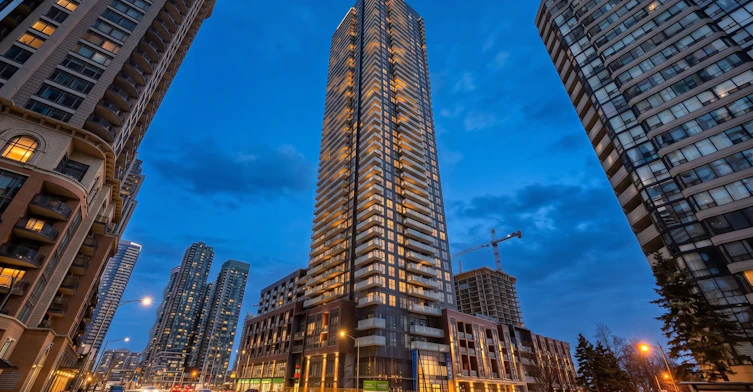 4605-430 Square One Drive, Mississauga, ON, L5B 3Y1