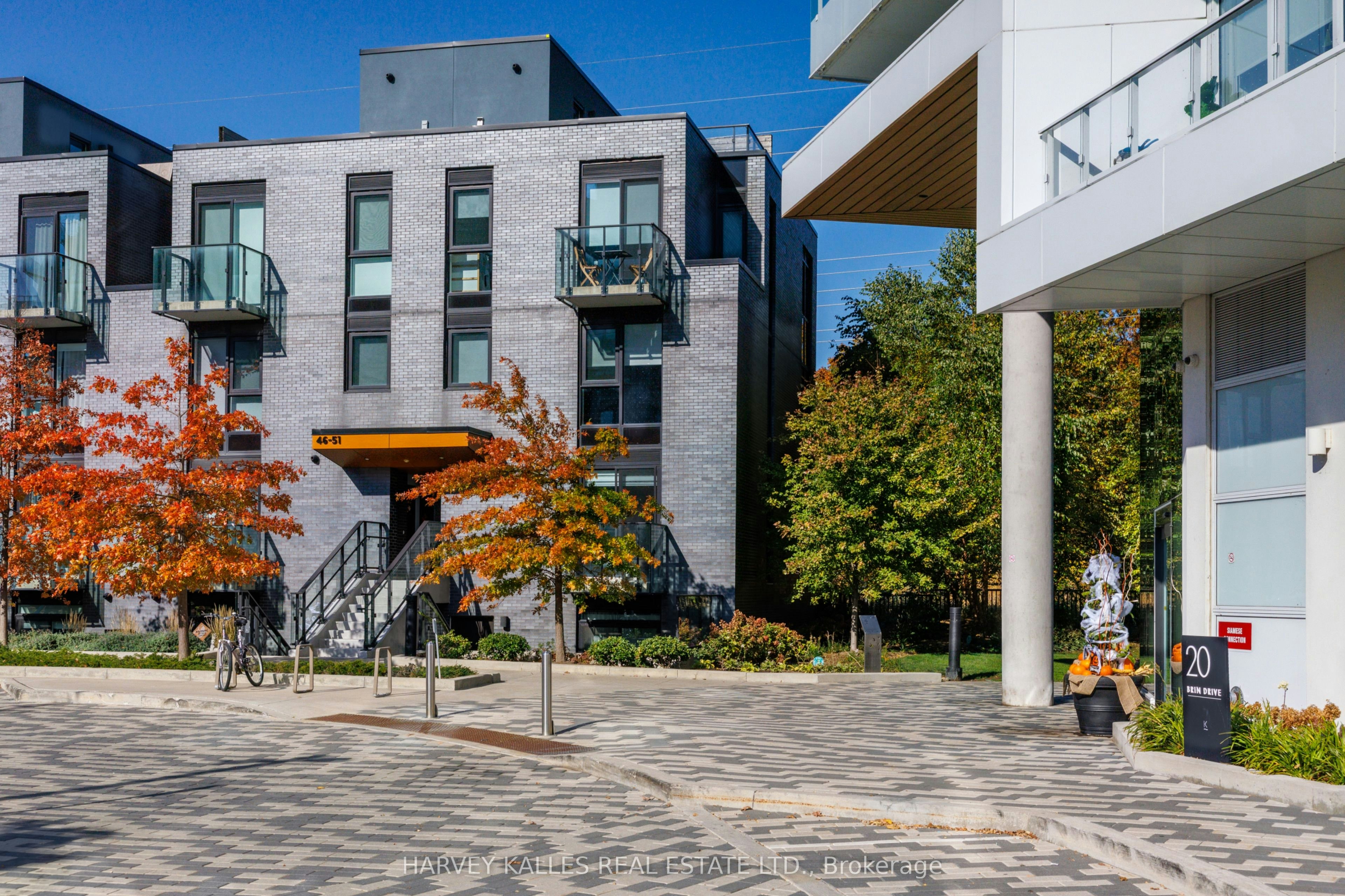 Th49-10 Brin Drive, Toronto, ON, M8X 0B3