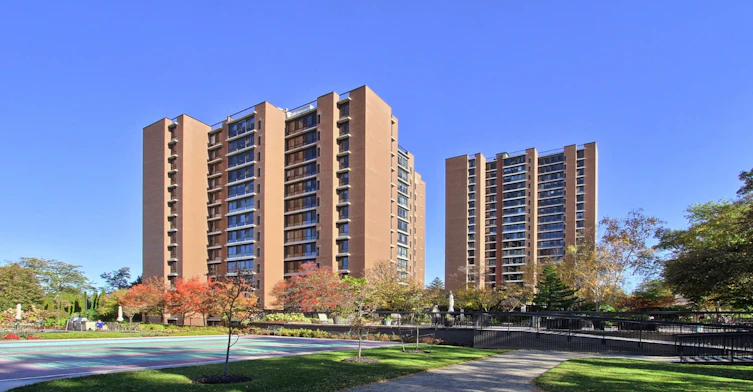 103-1400 Dixie Road, Mississauga, ON, L5E 3E1 - 2