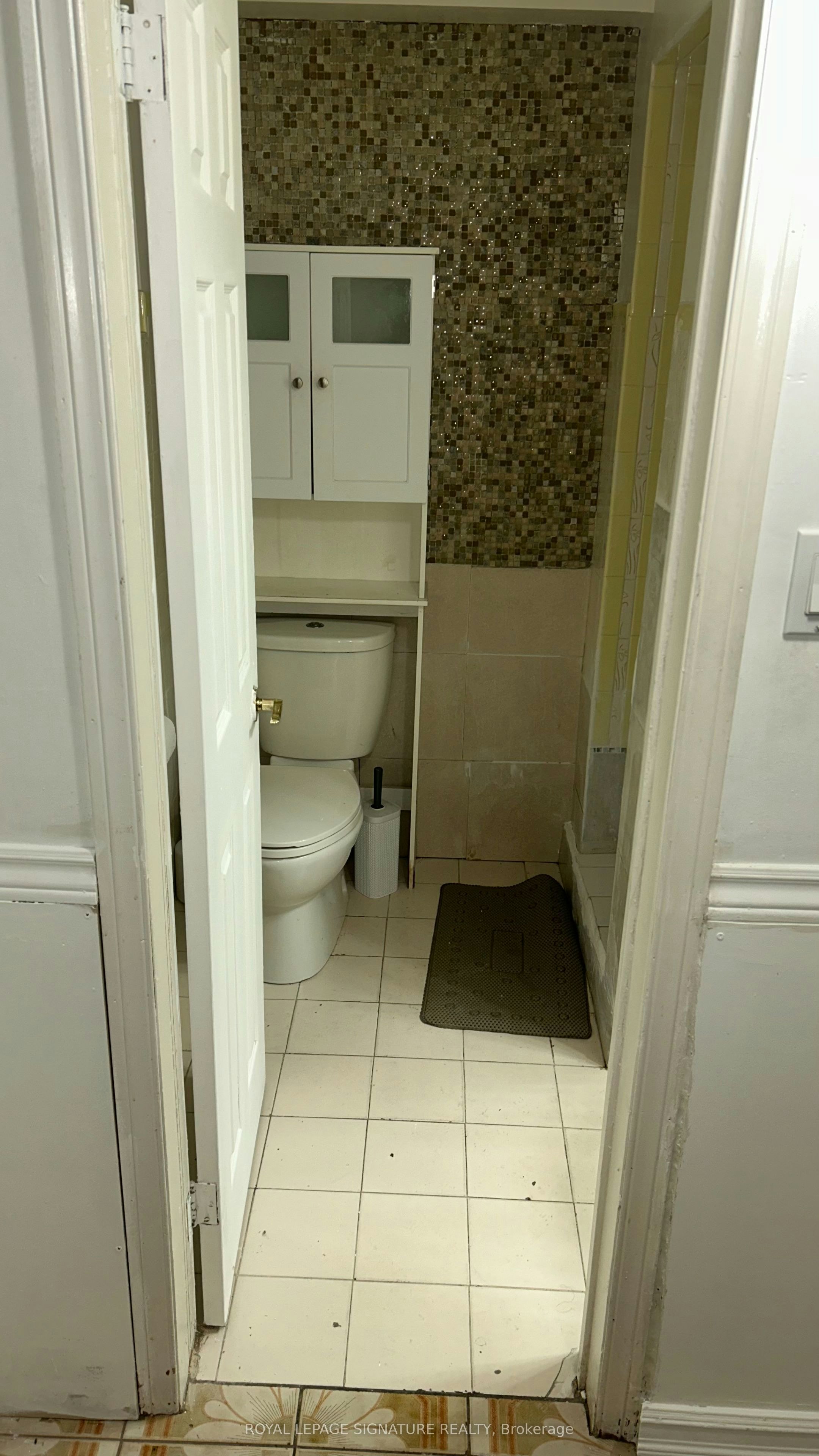 138 Duncanwoods Drive, Toronto, ON, M9L 2E1 - 2