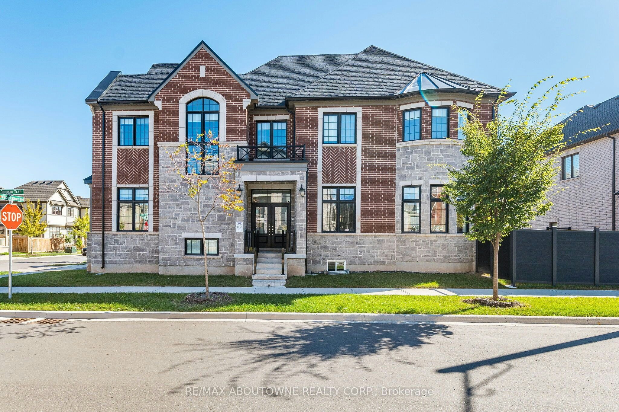 3002 Duggan Trail, Oakville, ON, L6H 7W9