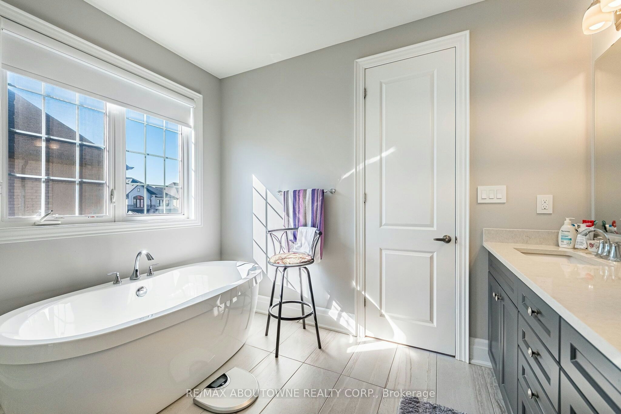 3002 Duggan Trail, Oakville, ON, L6H 7W9 - 33