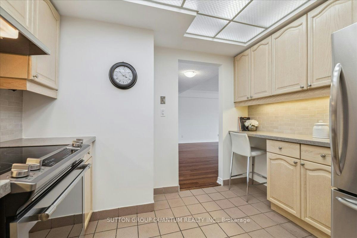 401-151 Robinson Street, Oakville, ON, L6J 7N3 - 16