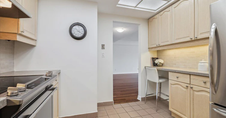 401-151 Robinson Street, Oakville, ON, L6J 7N3 - 16