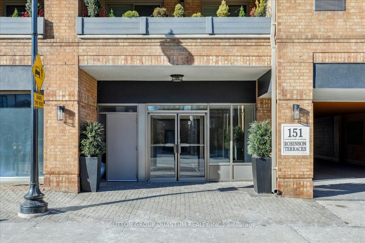 401-151 Robinson Street, Oakville, ON, L6J 7N3 - 3