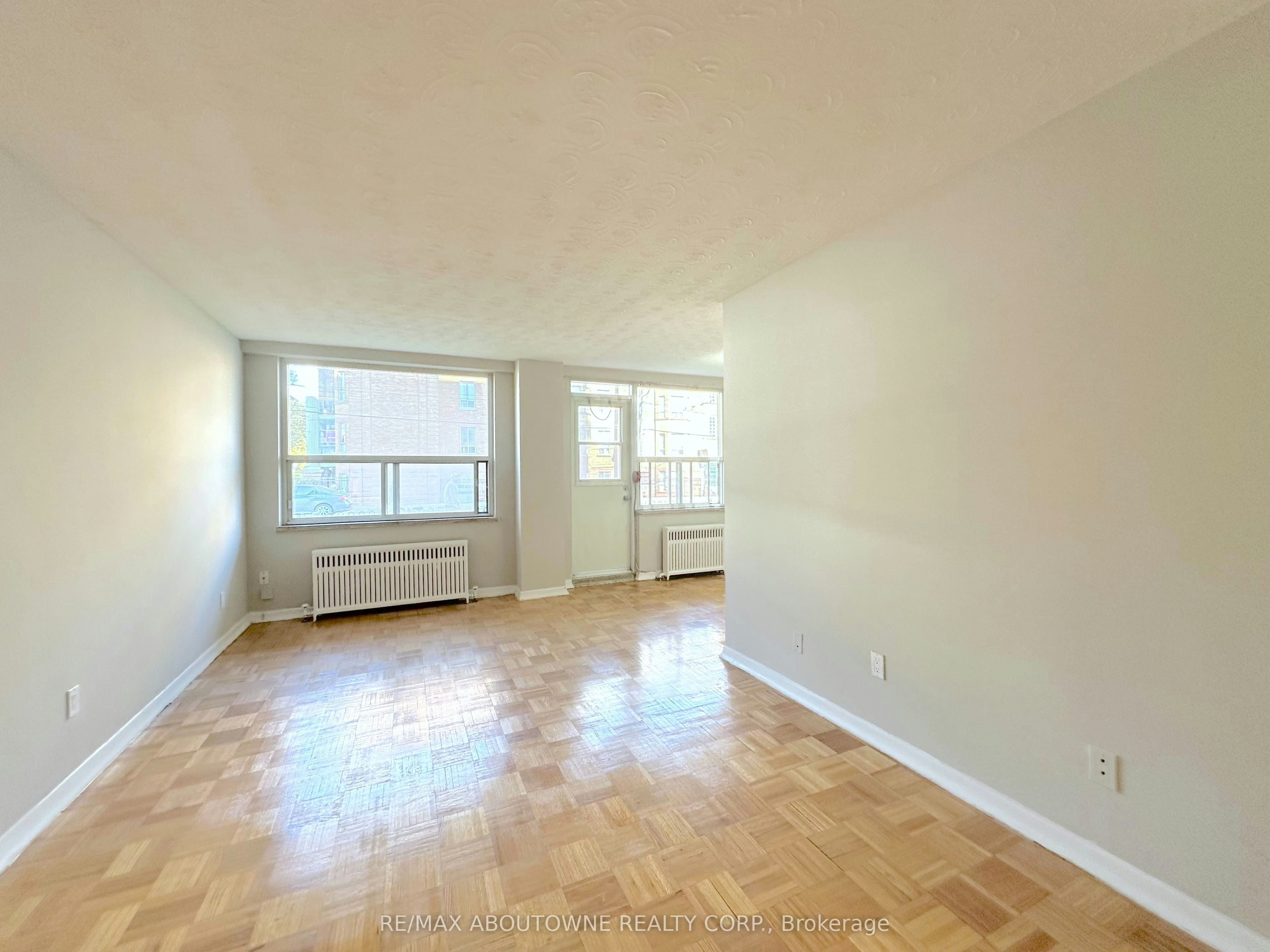 108-145 Jameson Avenue, Toronto, ON, M6K 2X4 - 2