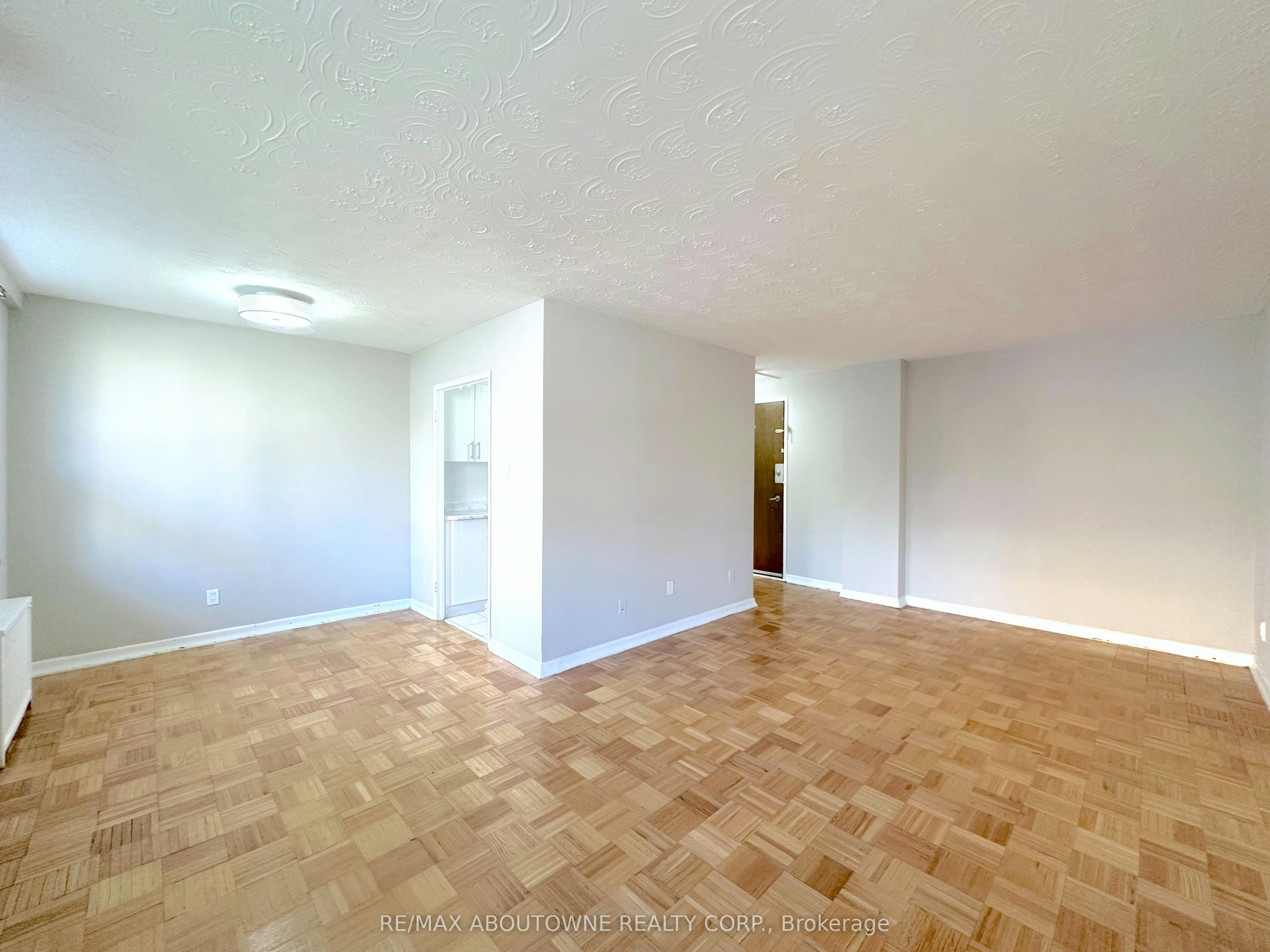 108-145 Jameson Avenue, Toronto, ON, M6K 2X4 - 3