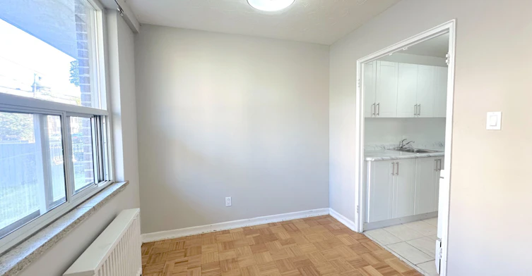 108-145 Jameson Avenue, Toronto, ON, M6K 2X4 - 5
