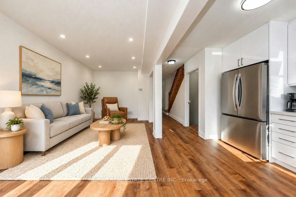 666 Madame Street, Mississauga, ON, L5W 1H1 - 3