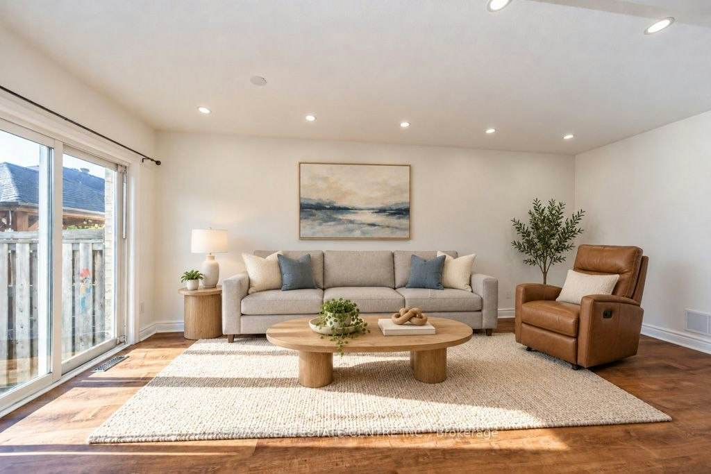 666 Madame Street, Mississauga, ON, L5W 1H1 - 2