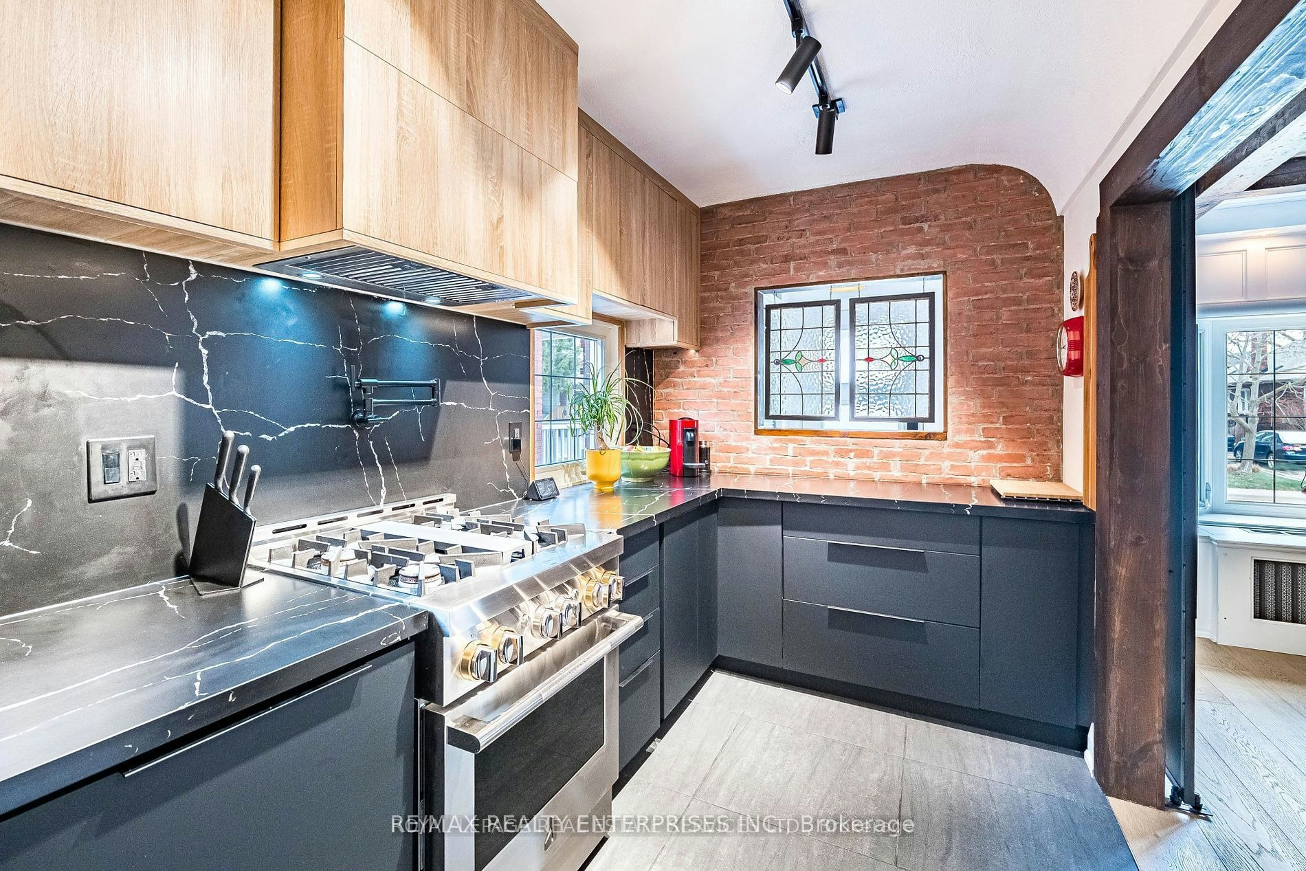 Upper Level-32 Seventh Street, Toronto, ON, M8V 3B2 - 6