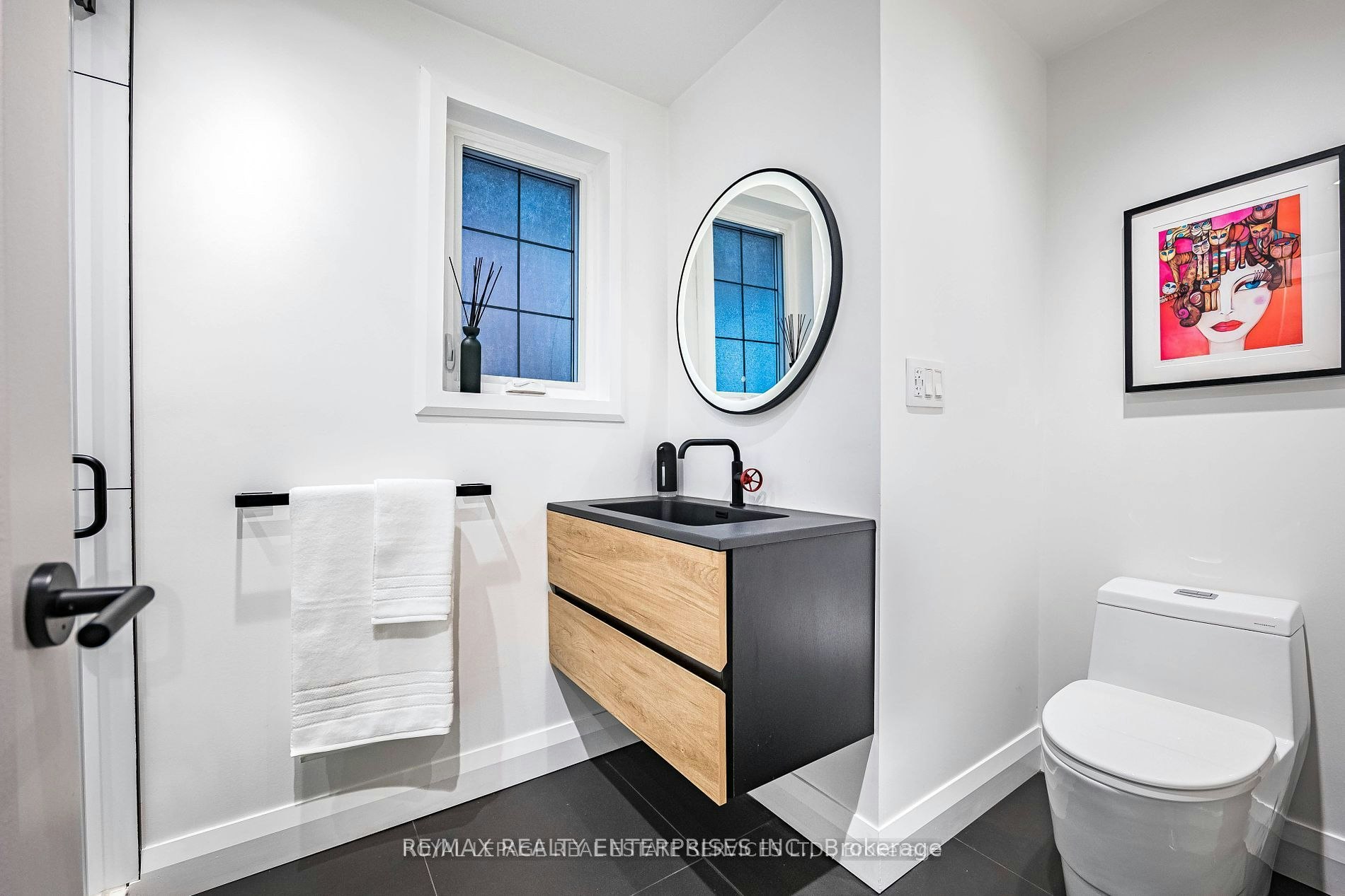 Upper Level-32 Seventh Street, Toronto, ON, M8V 3B2 - 8