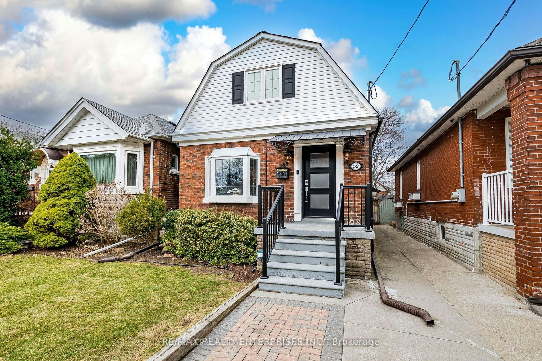 Upper Level-32 Seventh Street, Toronto, ON, M8V 3B2 - 2