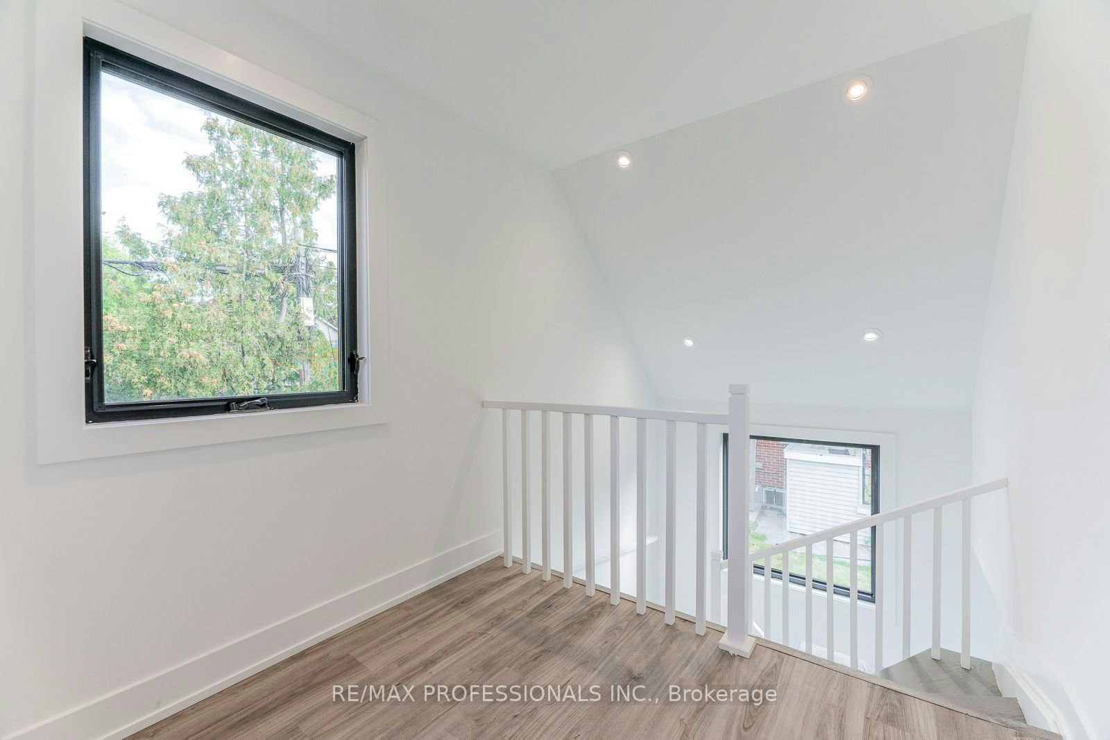 GRDNSUITE-38 Thirty Third Street, Toronto, ON, M8W 3H1 - 18
