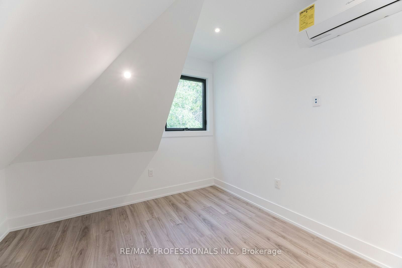 GRDNSUITE-38 Thirty Third Street, Toronto, ON, M8W 3H1 - 22