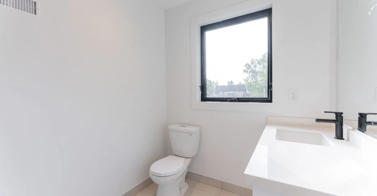 GRDNSUITE-38 Thirty Third Street, Toronto, ON, M8W 3H1 - 24