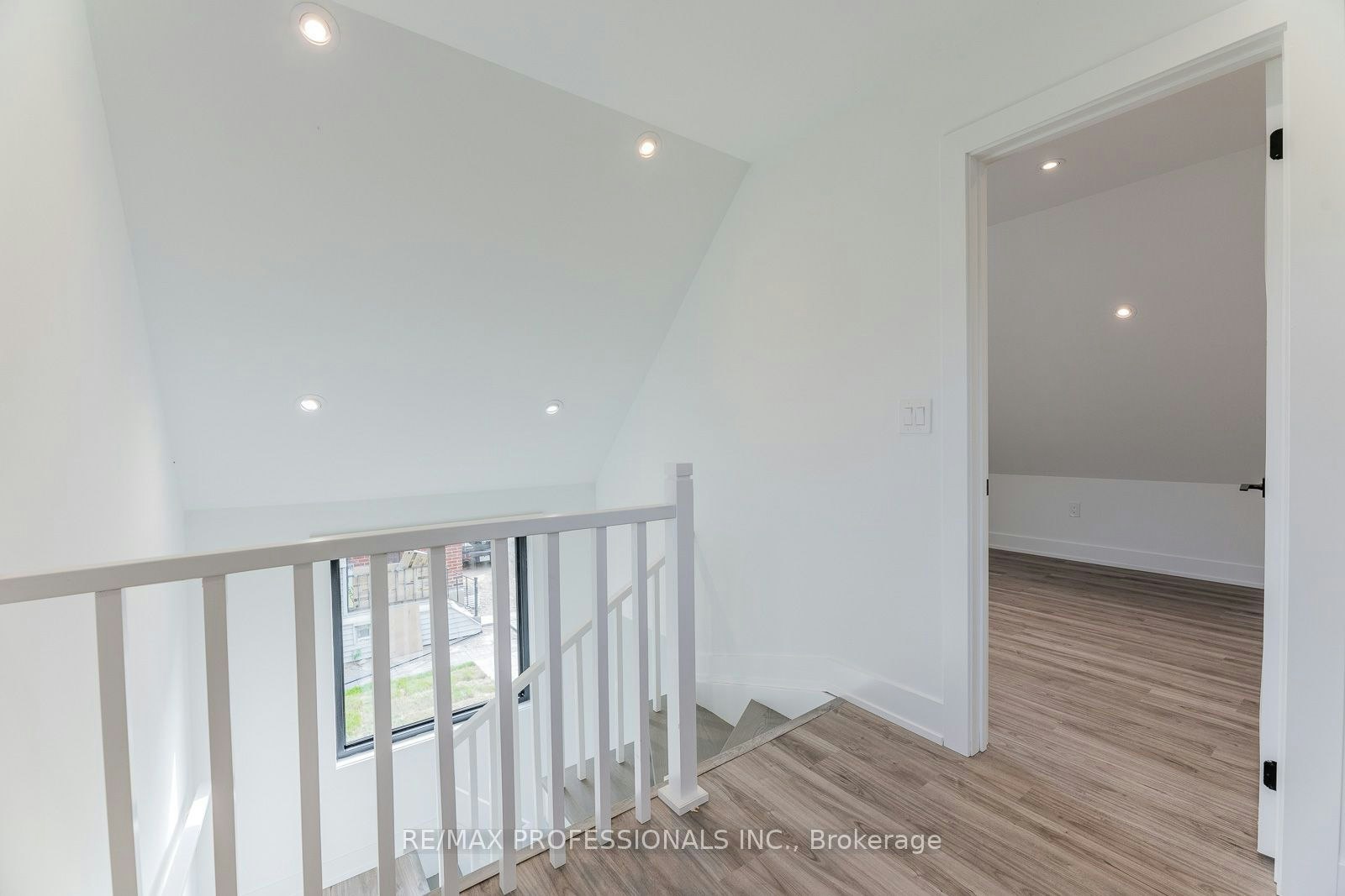GRDNSUITE-38 Thirty Third Street, Toronto, ON, M8W 3H1 - 15
