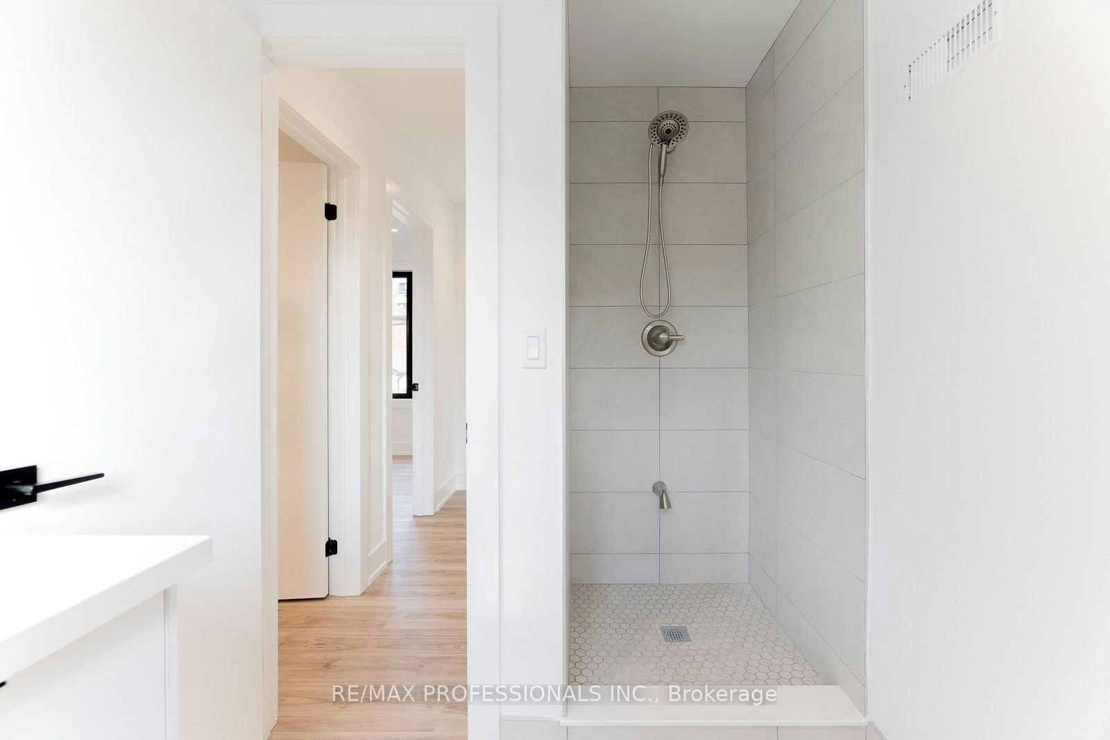 GRDNSUITE-38 Thirty Third Street, Toronto, ON, M8W 3H1 - 25