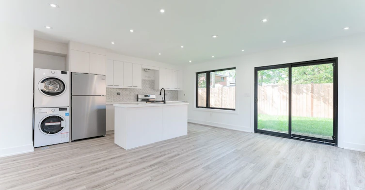 GRDNSUITE-38 Thirty Third Street, Toronto, ON, M8W 3H1 - 5