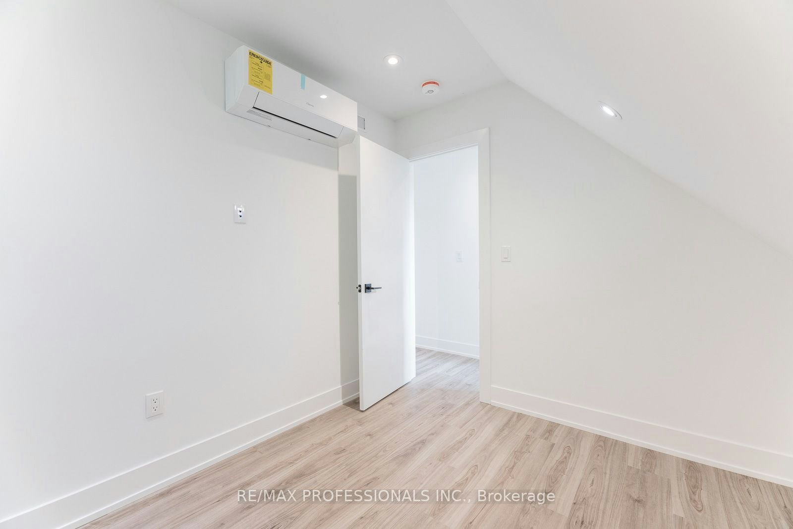 GRDNSUITE-38 Thirty Third Street, Toronto, ON, M8W 3H1 - 23