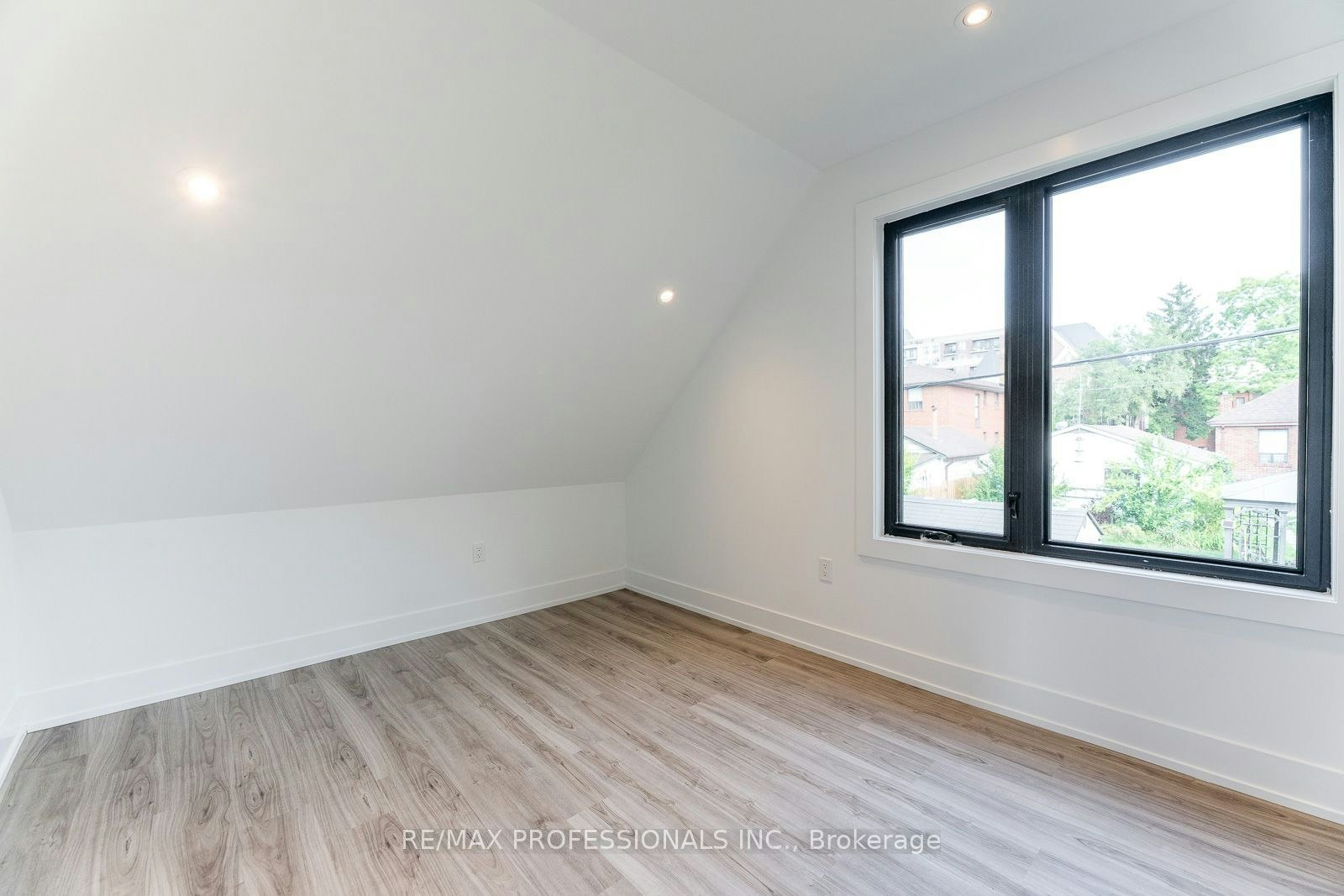 GRDNSUITE-38 Thirty Third Street, Toronto, ON, M8W 3H1 - 19