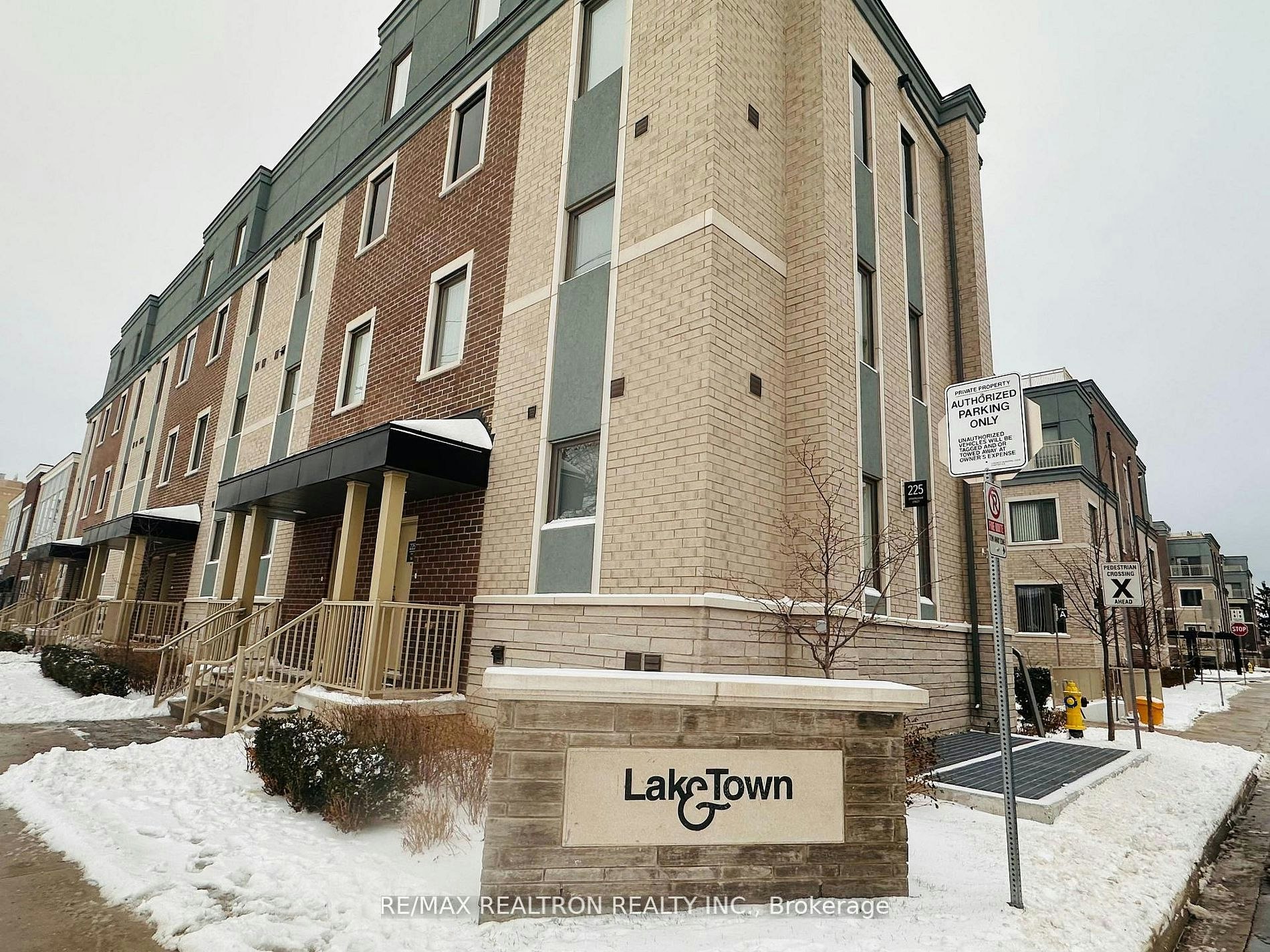 189-10 Lloyd Janes Lane, Toronto, ON, M8V 0J6 - 3