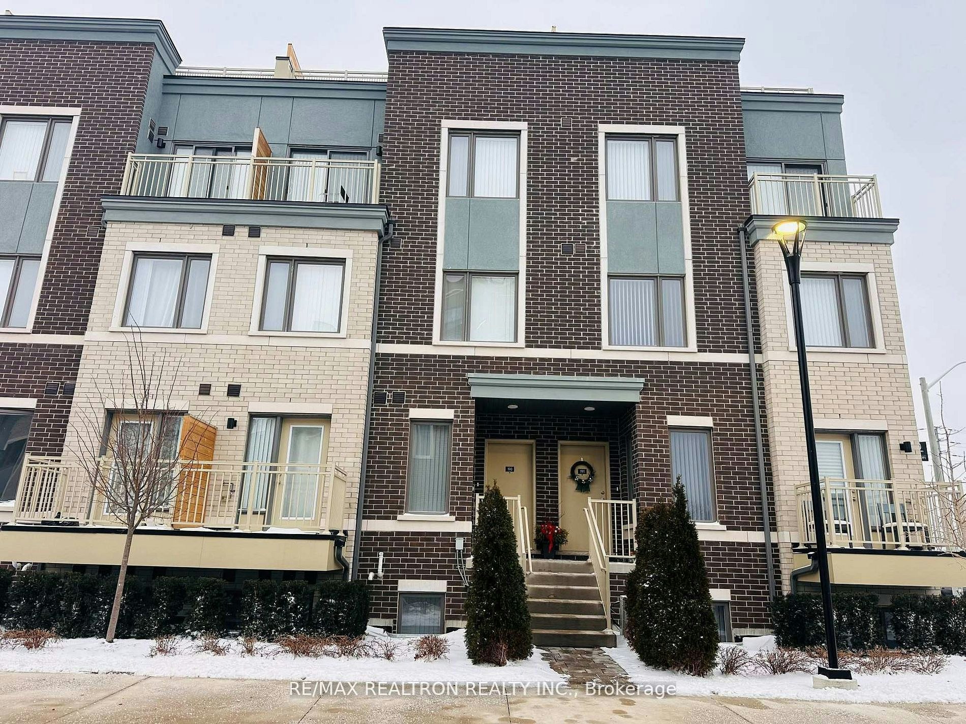 189-10 Lloyd Janes Lane, Toronto, ON, M8V 0J6 - 2
