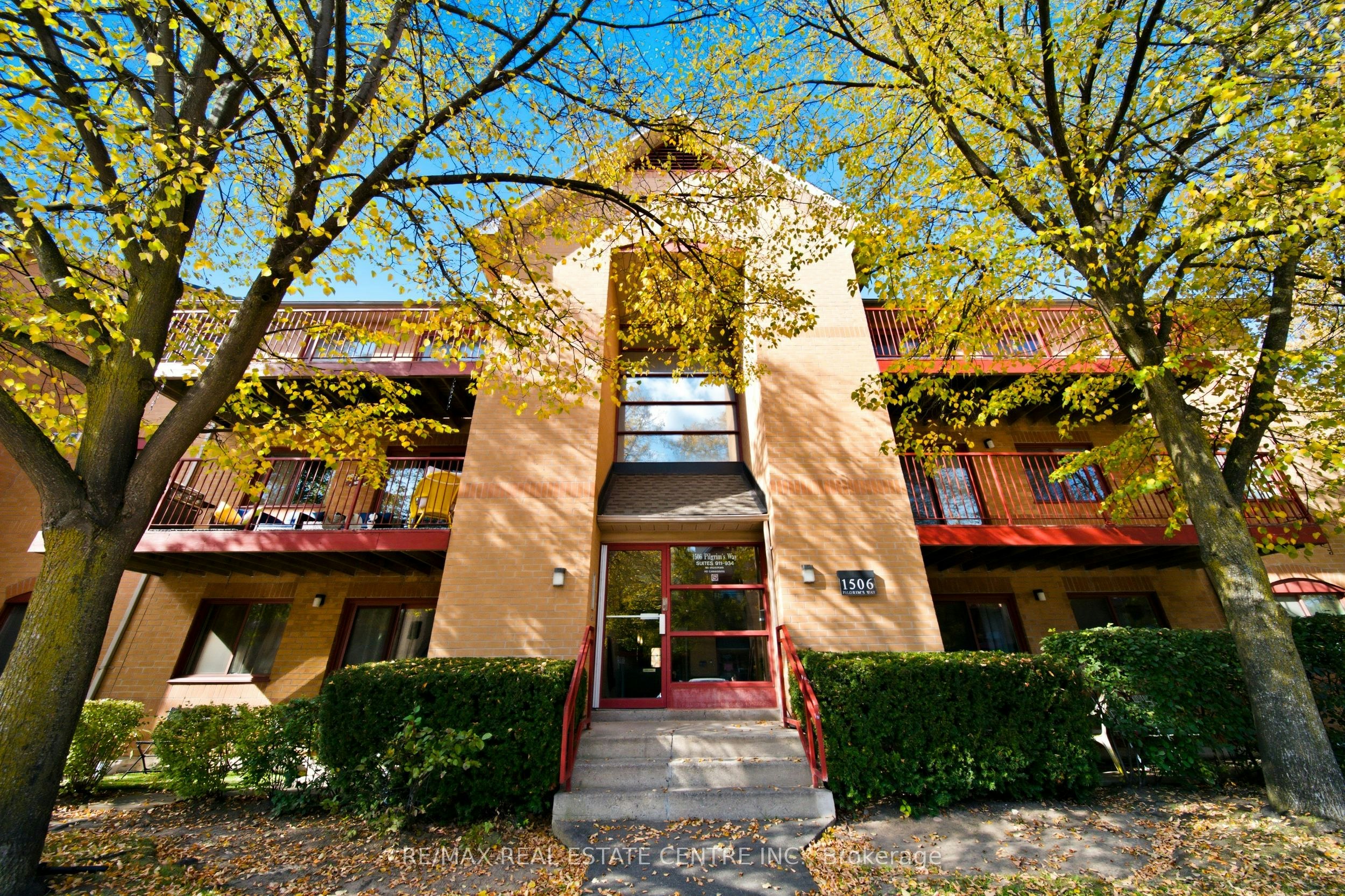 931-1506 Pilgrims Way, Oakville, ON, L6M 3H1