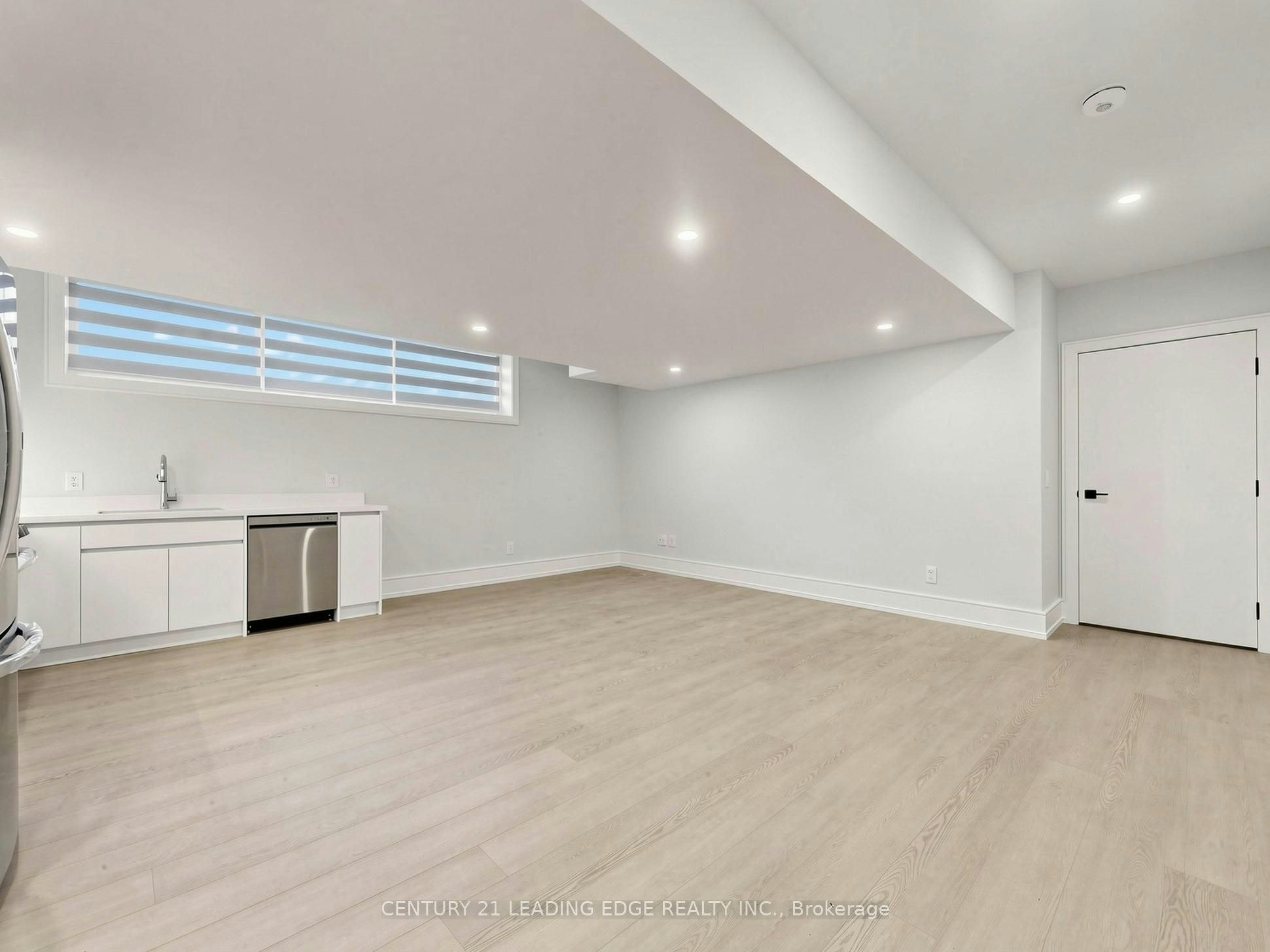 5B-170 Dixon Road, Toronto, ON, M9P 2L8 - 8