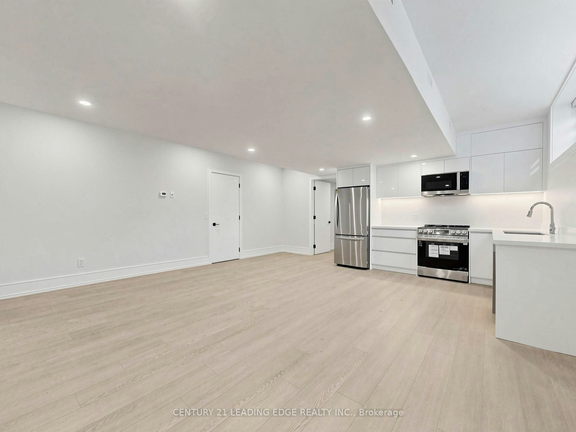 5B-170 Dixon Road, Toronto, ON, M9P 2L8 - 7