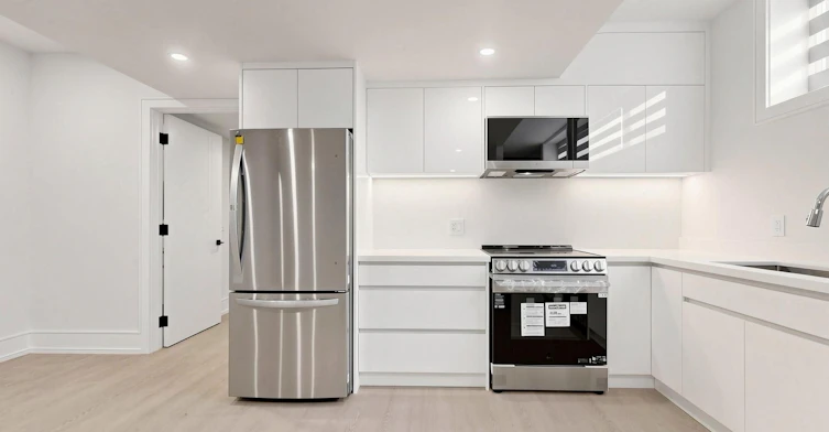 5B-170 Dixon Road, Toronto, ON, M9P 2L8 - 9