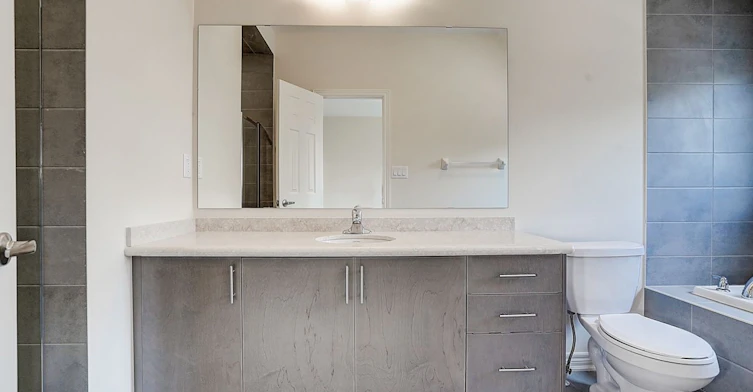 3175 Crystal Drive, Oakville, ON, L6M 0W8 - 34