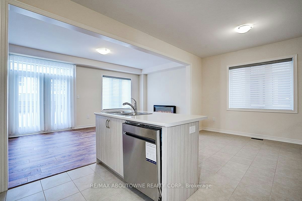 3175 Crystal Drive, Oakville, ON, L6M 0W8 - 13