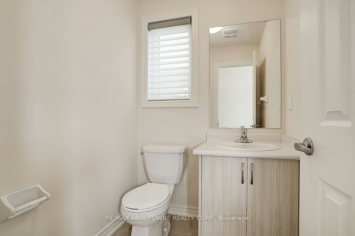 3175 Crystal Drive, Oakville, ON, L6M 0W8 - 4