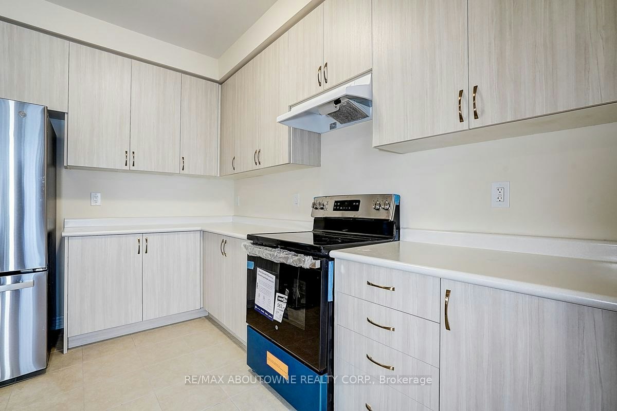 3175 Crystal Drive, Oakville, ON, L6M 0W8 - 12