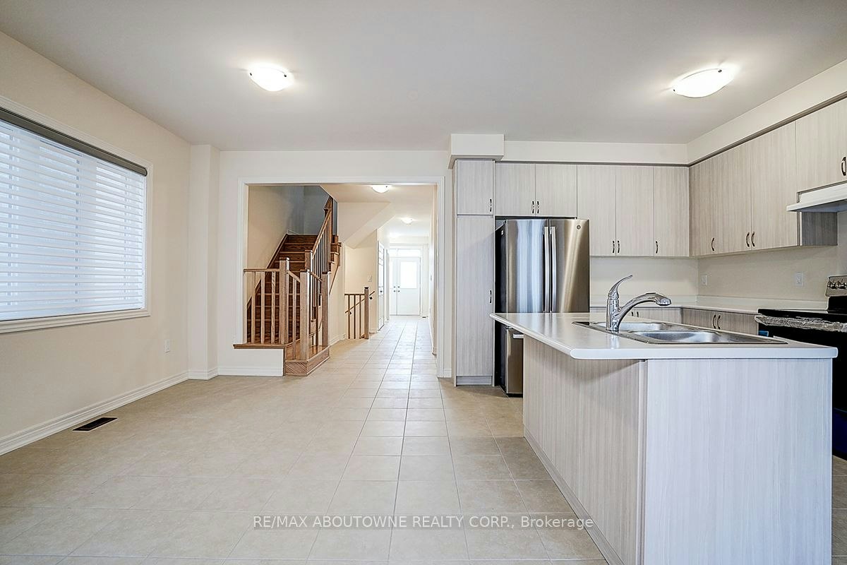 3175 Crystal Drive, Oakville, ON, L6M 0W8 - 10