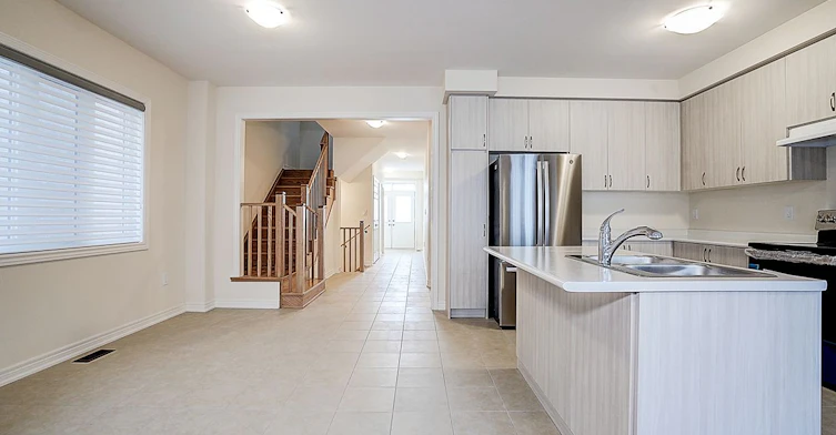 3175 Crystal Drive, Oakville, ON, L6M 0W8 - 10