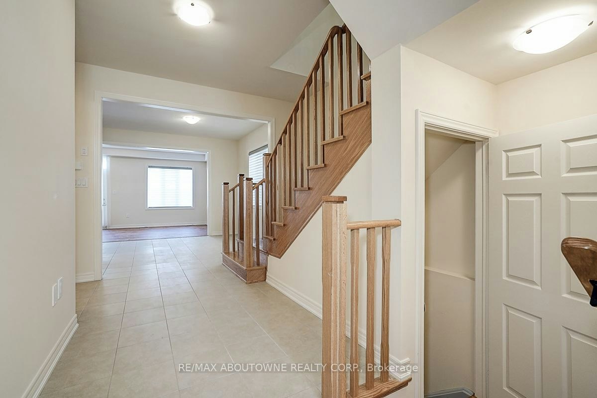 3175 Crystal Drive, Oakville, ON, L6M 0W8 - 5