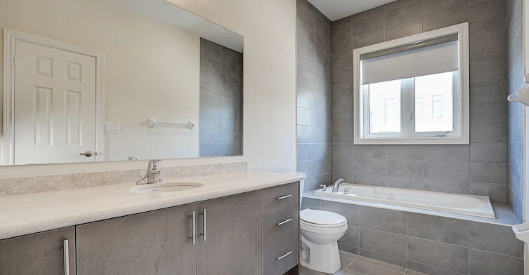 3175 Crystal Drive, Oakville, ON, L6M 0W8 - 35