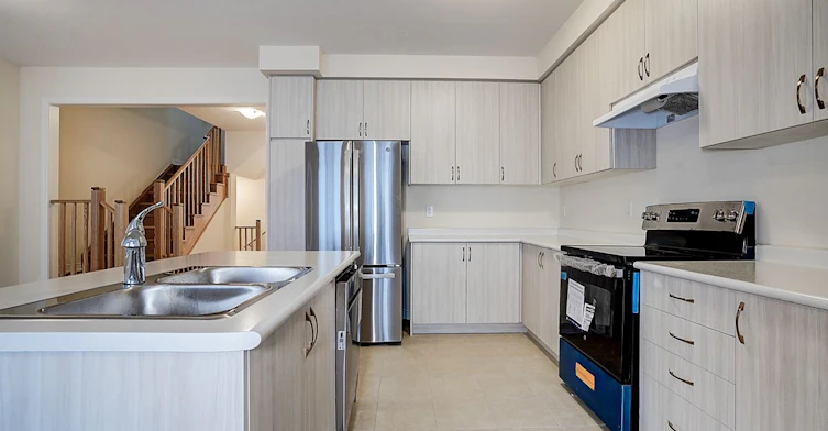 3175 Crystal Drive, Oakville, ON, L6M 0W8 - 11